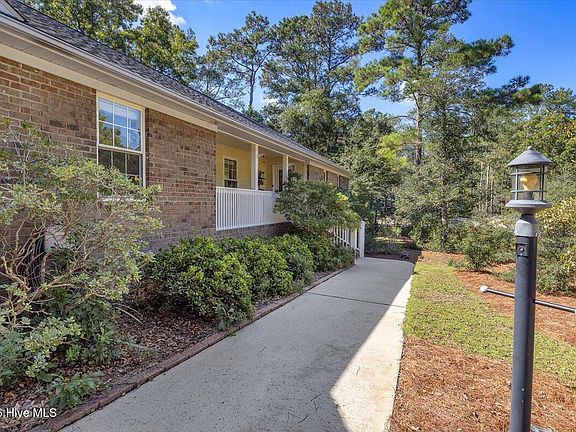 5th image of 3254 Island Drive SE