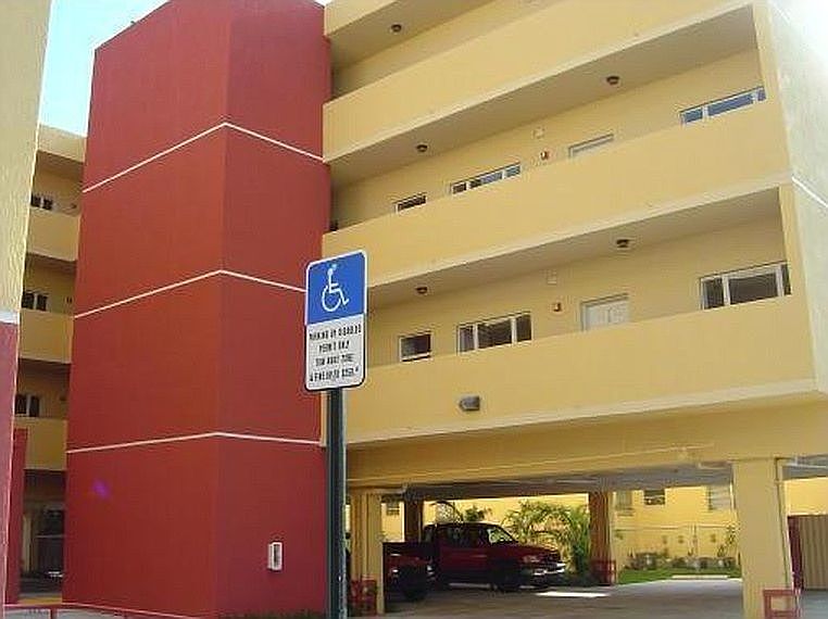 1st image of 1627 NW 18th St APT 305