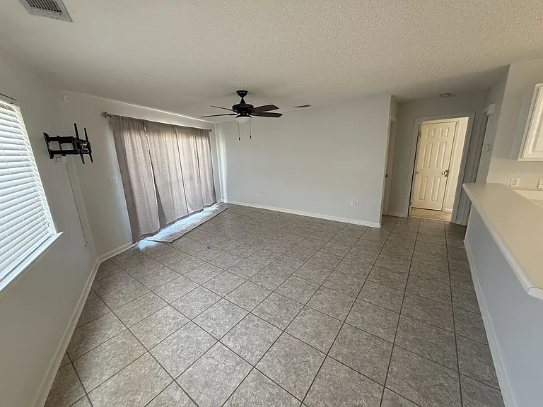 285 Payne St #1-22B — Photo 8
