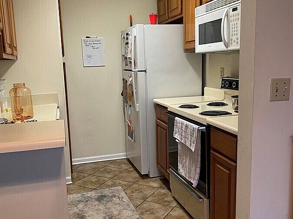5th image of 708 11th St APT 315