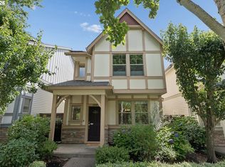 28905 SW Costa Cir W, Wilsonville, OR 97070