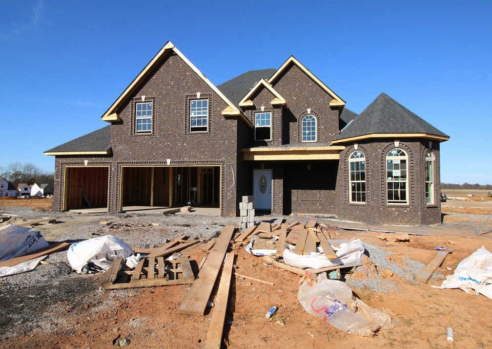 1st image of 410 Summerfield Dr