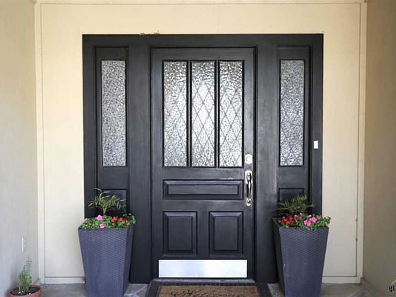 4th image of 709 Bentley Ct