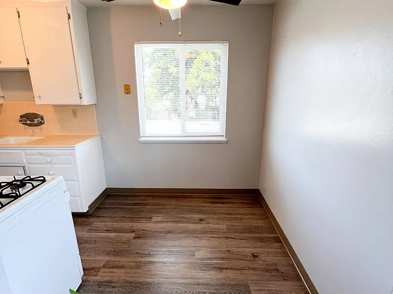 164 Topeka Ave #7 — Photo 12
