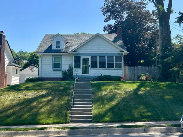 519 S 56th St, Omaha, NE 68106