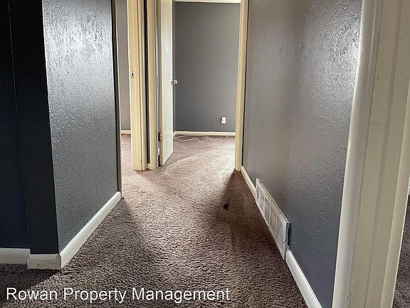 4th image of 9809 Marsh Ave