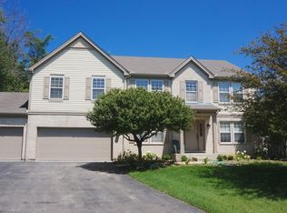 145 S Oakleaf Rd, Algonquin, IL 60102