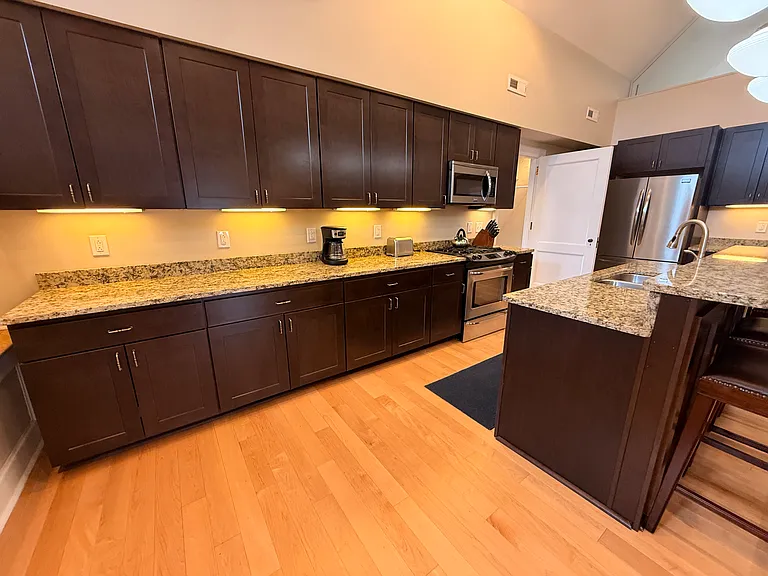 City Club Apartments — Photo 36