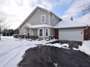 12395 W Jefferson Ter #2, Franklin, WI 53132