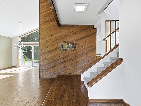 5th image of 3702 SE Meier Ct