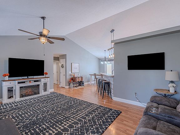 2nd image of 4871 Millstone Dr