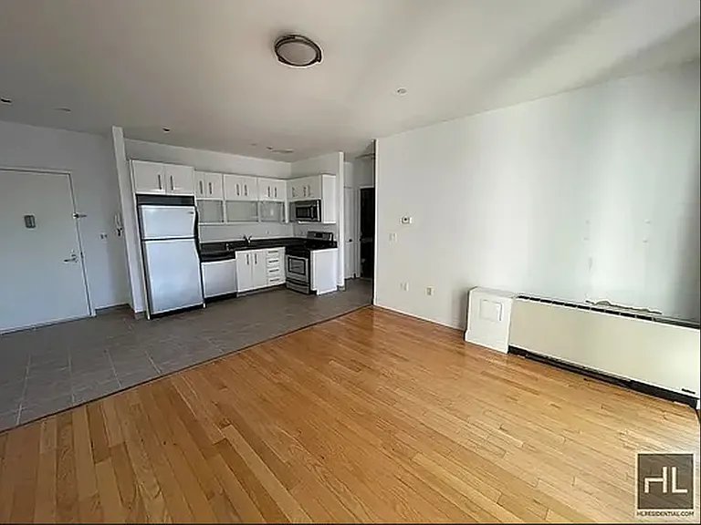 110 4th Ave #7F — Photo 2
