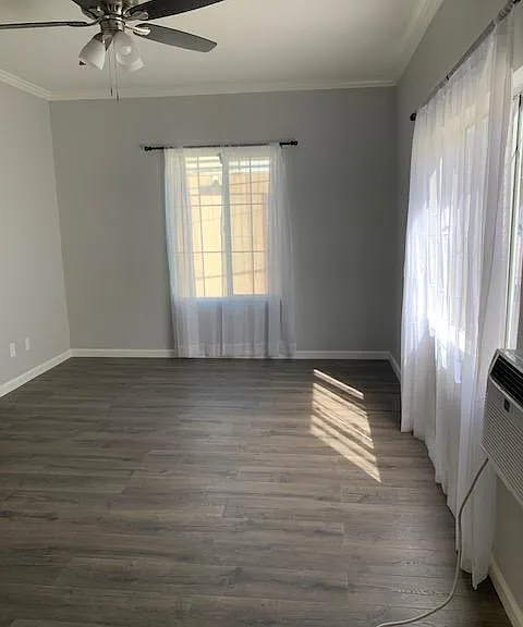 118 S Everett St #17 — Photo 2