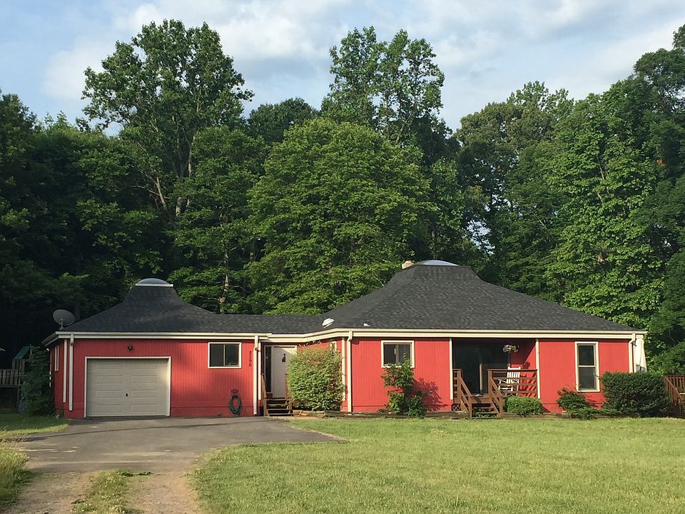 1st image of 8296 Squires Ln
