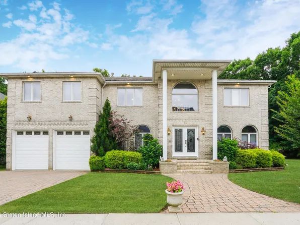 22 Maguire Ct, Staten Island, NY 10309