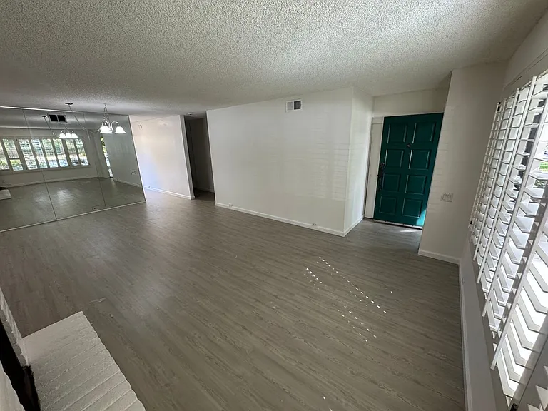 100 Hartnell Pl — Photo 3