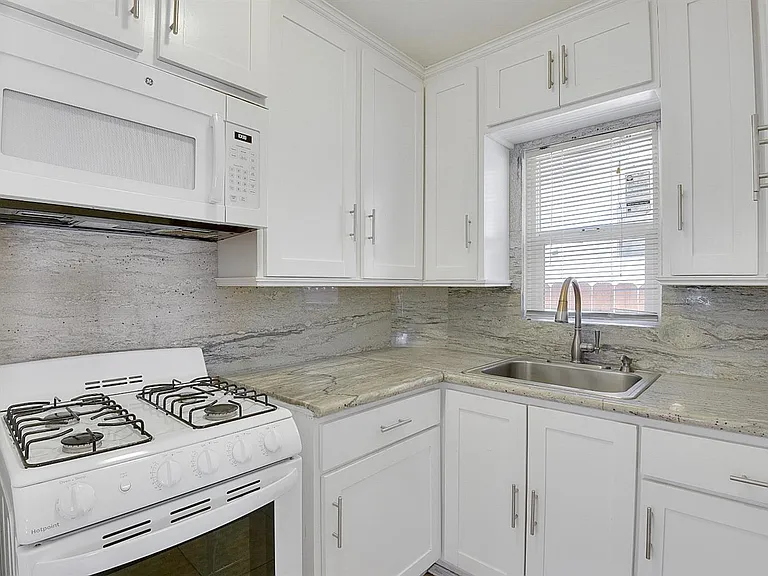 669 California St — Photo 11