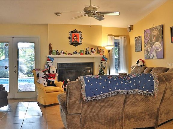4th image of 3732 Saint Augustine Pl