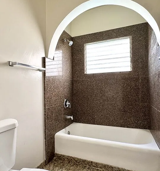 121 N Swall Dr #4 — Photo 12