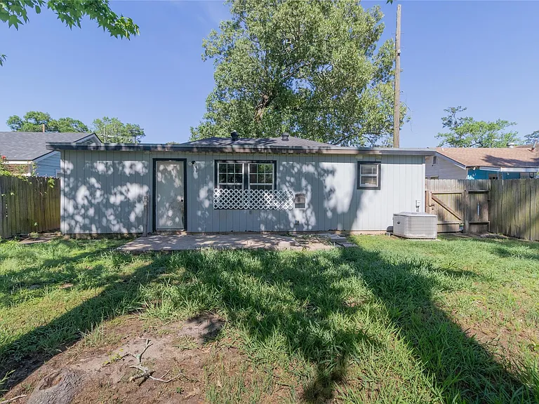 4425 Harding Dr — Photo 25