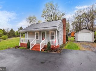 1118 Nipetown Rd, Martinsburg, WV 25403