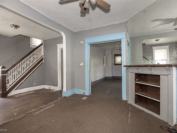 4th image of 2300 E 86th St