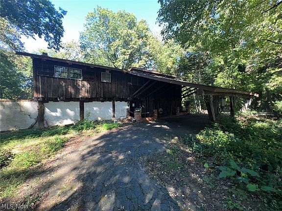 2nd image of 10619 Mason Rd