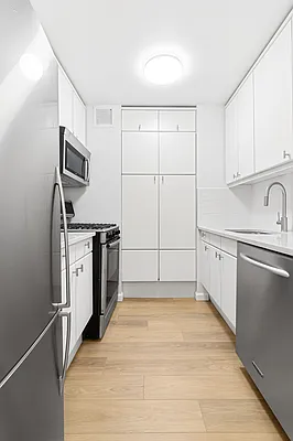 Sold by Martini Real Estate | media 10
