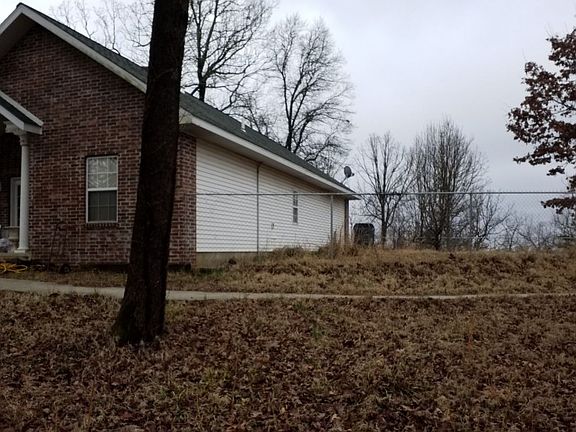 2nd image of 169 Cedar Creek Ln