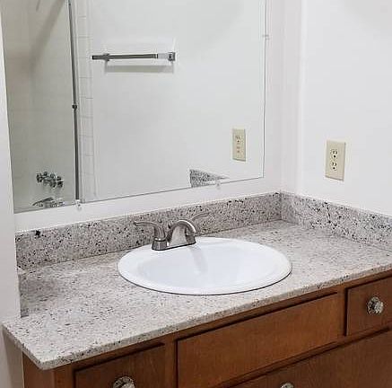 4th image of 401 Cornell Ave #401