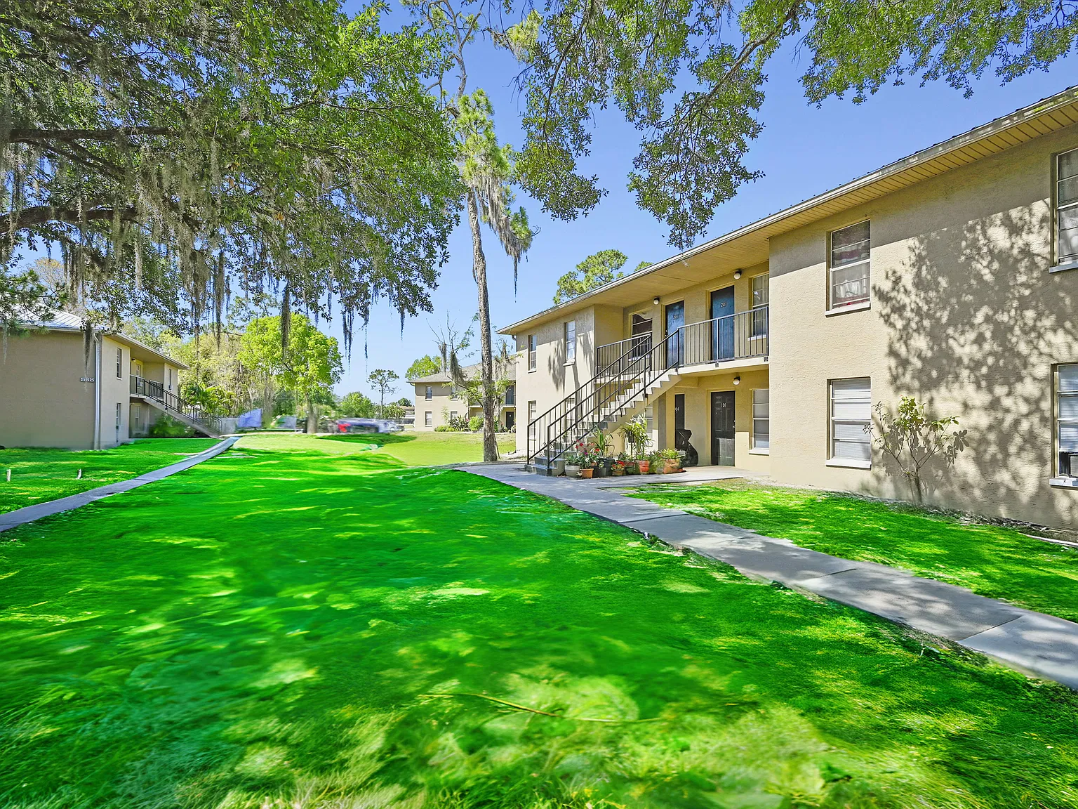 Oak Haven — Photo 1