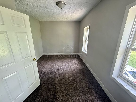 4th image of 366 Buckingham St #2