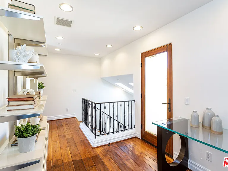 849 14th St #4 — Photo 30