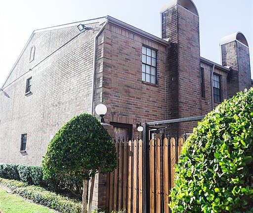 3rd image of 9800 Pagewood Ln APT 2201