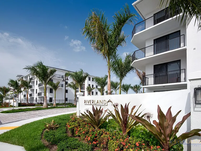 Riverland Apartments — Photo 45