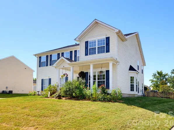 4425 Golden View Dr, Charlotte, NC 28278
