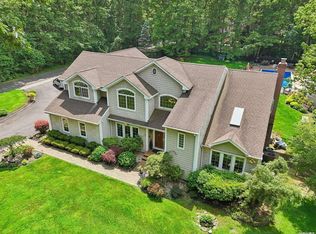 133 Deforest Rd, Dix Hills, NY 11746