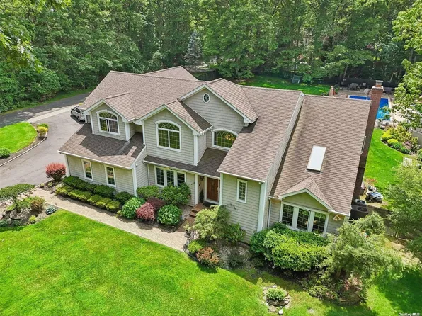 133 Deforest Road, Dix Hills, NY 11746