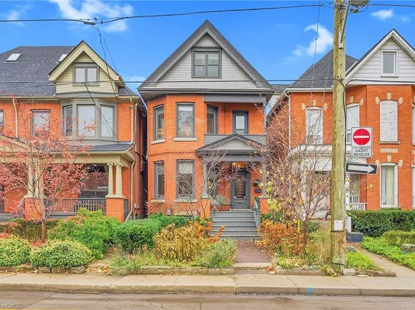 141 Markland St, Hamilton, ON L8P 2K3