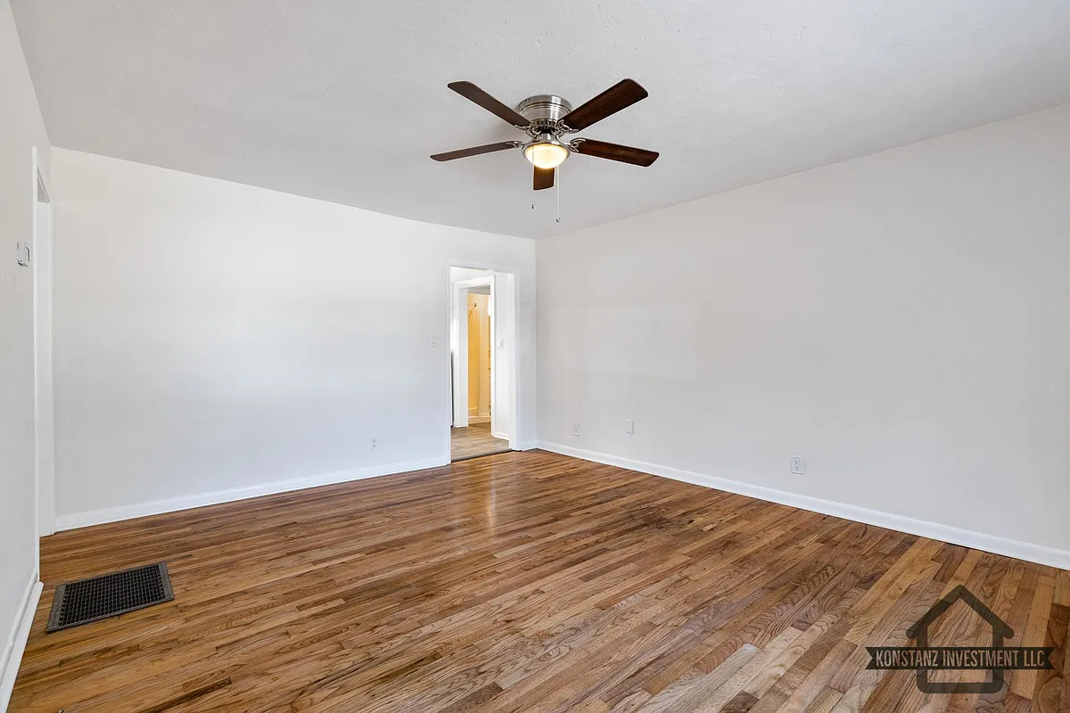 Living Room (from entryway) - 1635 Sharkey St