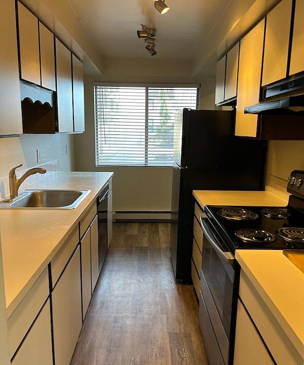 1st image of 2121 W 4th Ave #107