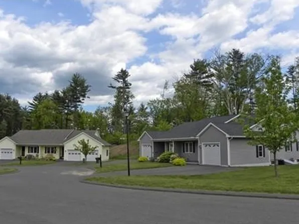 8 Silver Crest Ln, Greenfield, MA 01301