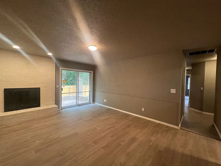 503 Turtle Creek Dr — Photo 3