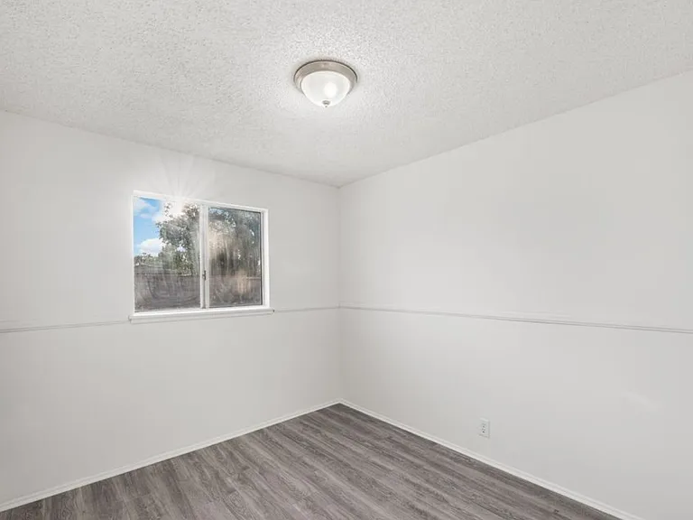 44411 Kingtree Ave — Photo 8