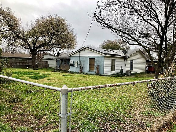 4th image of 2513 Vickie Dr