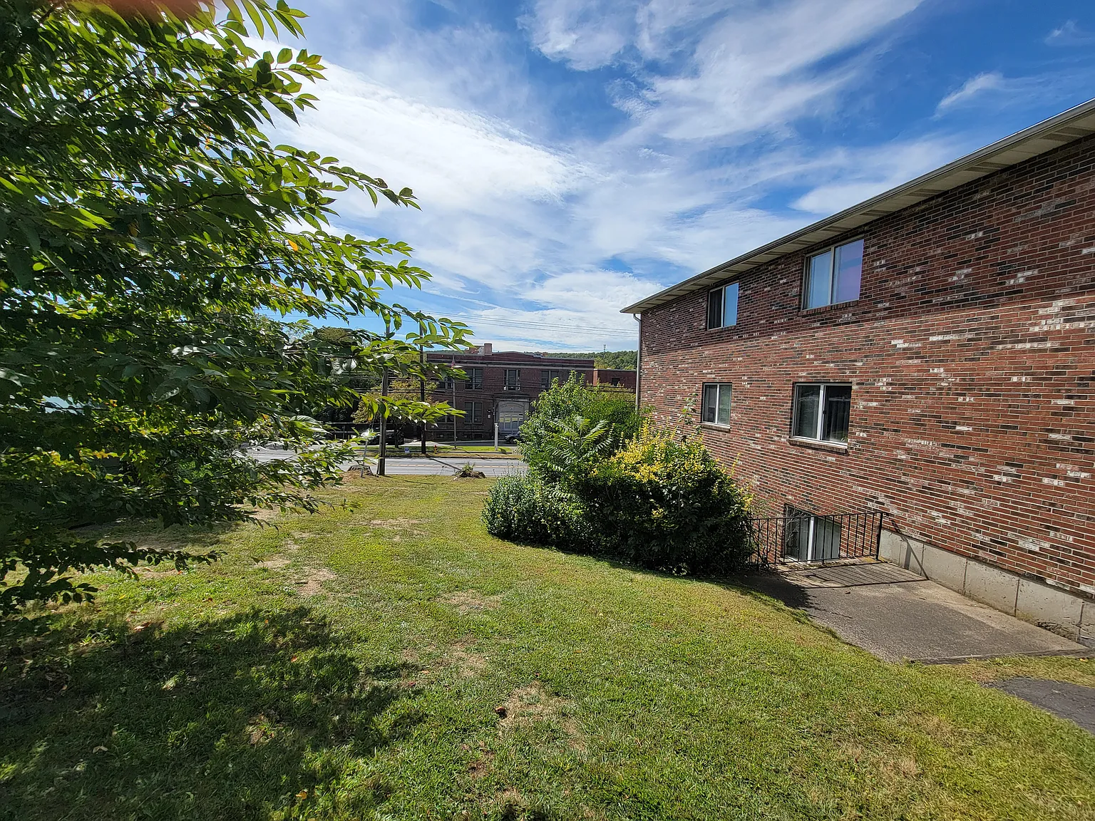 3185 E Main St — Photo 2