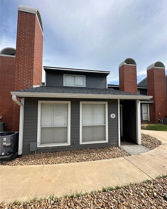 1st image of 1501 Stallings Dr APT 52