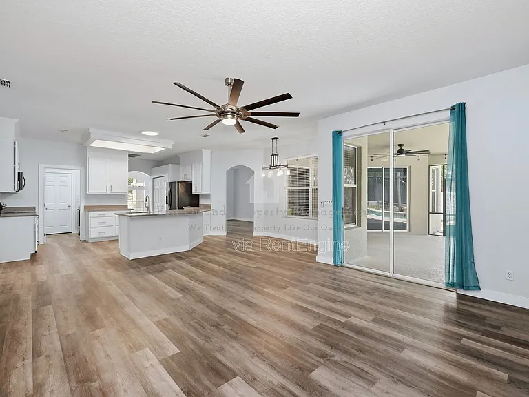 15601 Grays Harbor Way — Photo 26