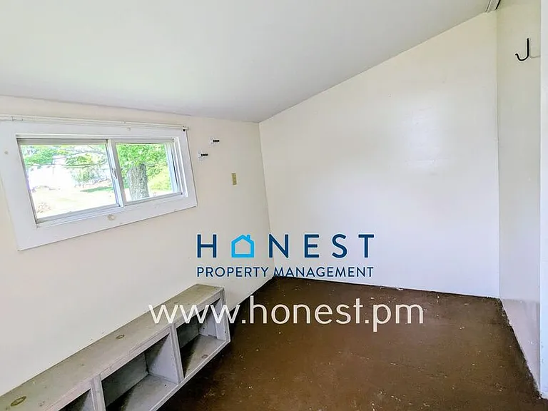 1860 Hallowell Rd — Photo 32