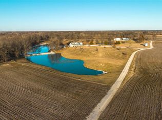 65 425th, Greenfield, IL 62044